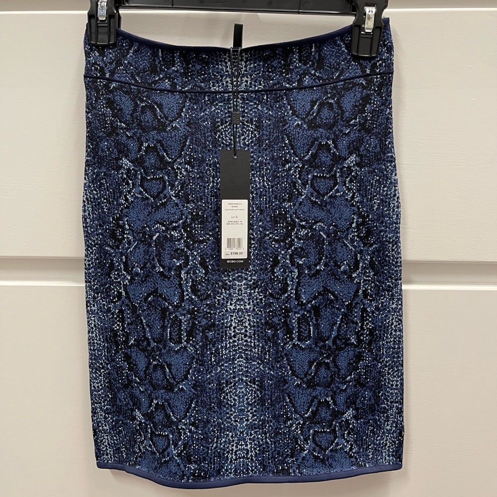 BCBG new with tags Navy Snake print pencil skirt.